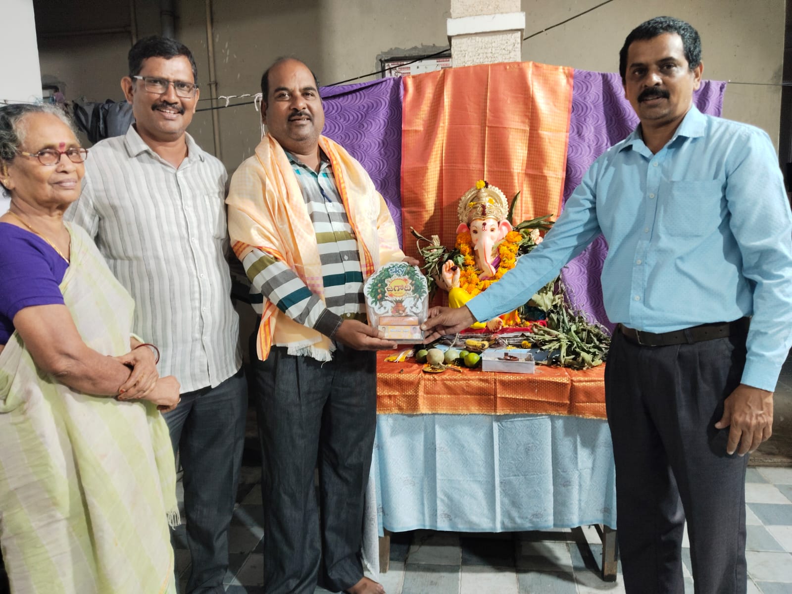 Dashamantri Naresh Patnaik Visits Sistakaranam Foundation Vinayaka Mandapam